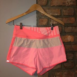 Lululemon Tracker Short, Women’s Size 4